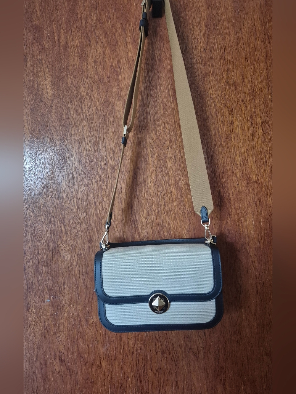 Kate Spade Bag - Picture 2 of 8